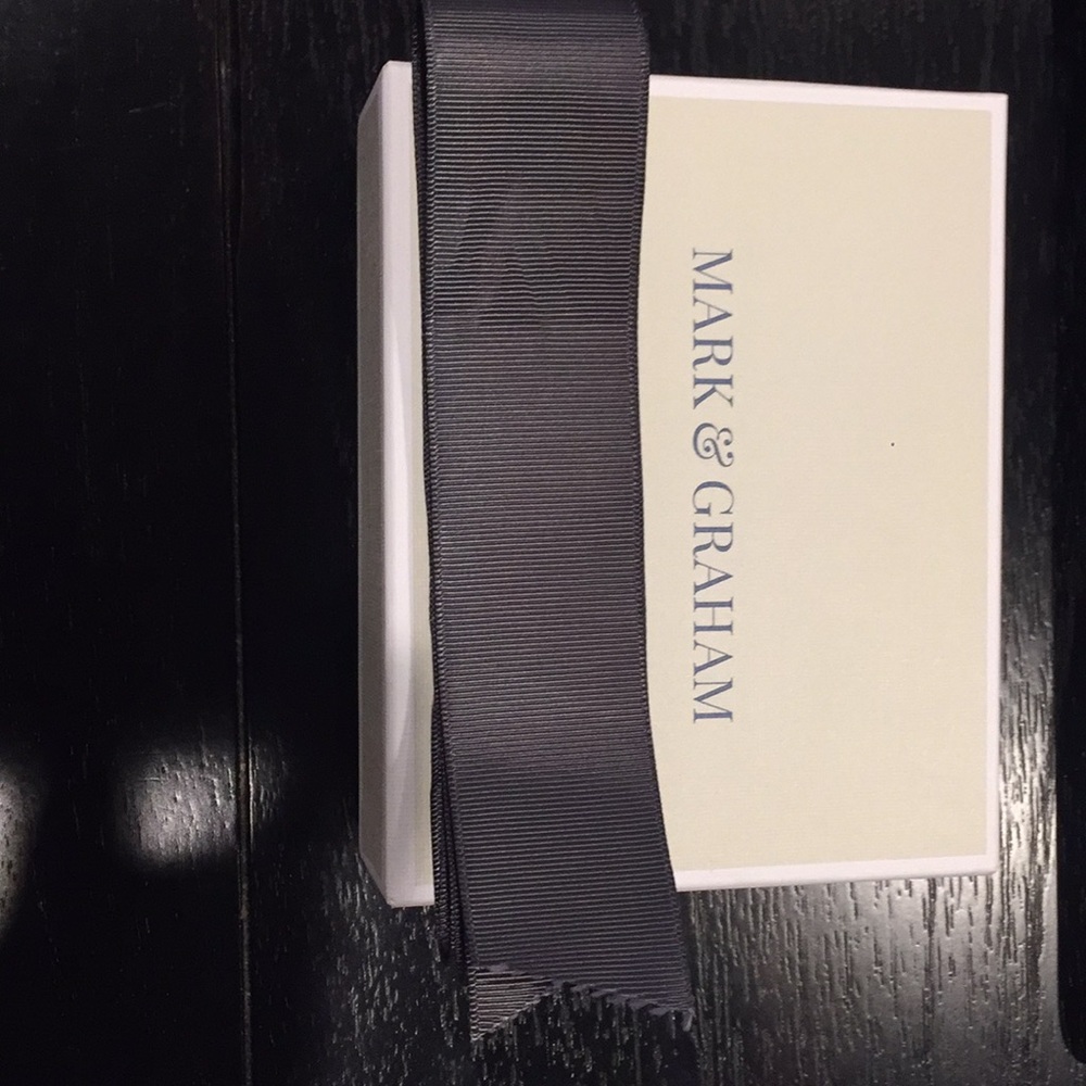 Mark & Graham Box